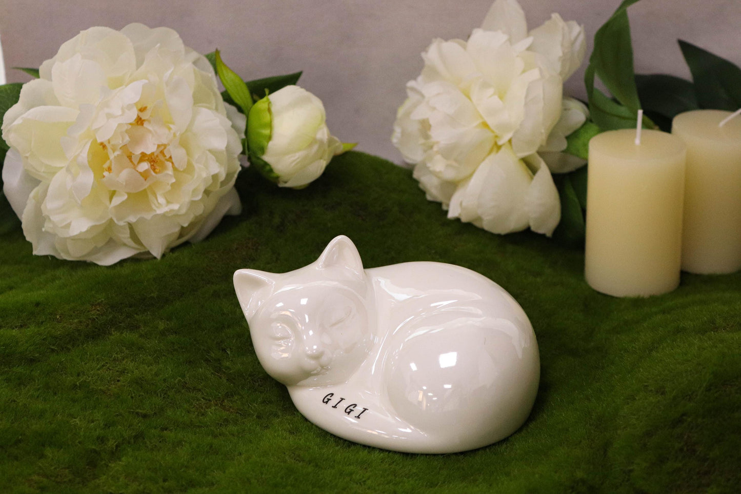 Ceramic Pet Urn Memorial with Custom Name