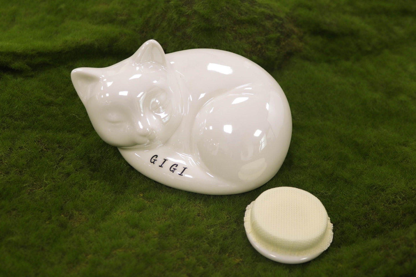 Ceramic Pet Urn Memorial with Custom Name